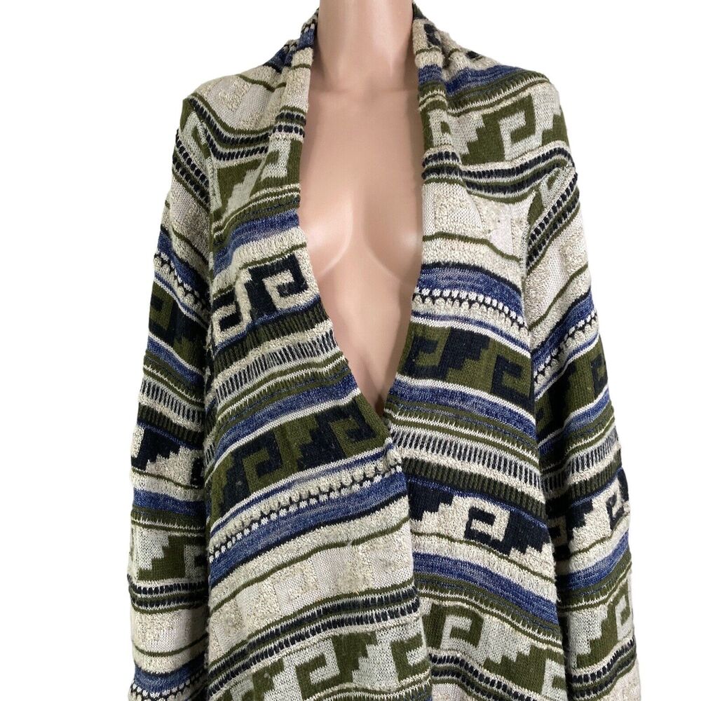 Women's Multicolor Patterned Sweater - Picture 6 of 9